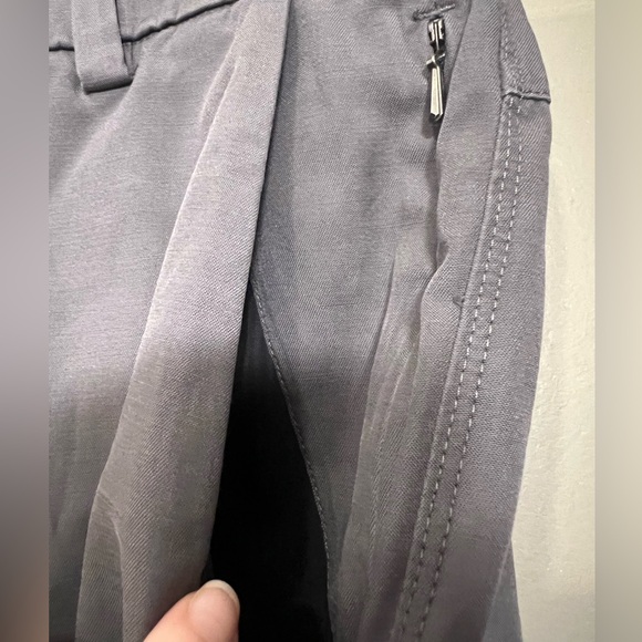 Lululemon Men’s Commission Shorts • Classic Fit 9” • Oxford - 34in Waist - Picture 3 of 7